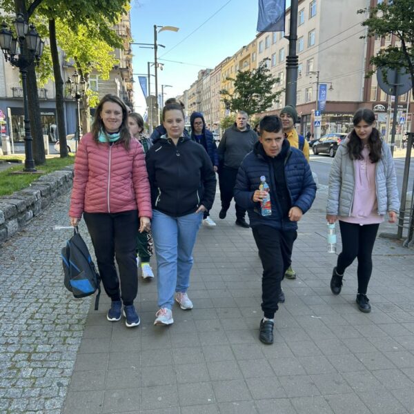 Zdjęcie przedstawia uczniów z PROLOGU, którzy zwiedzali Trójmiasto